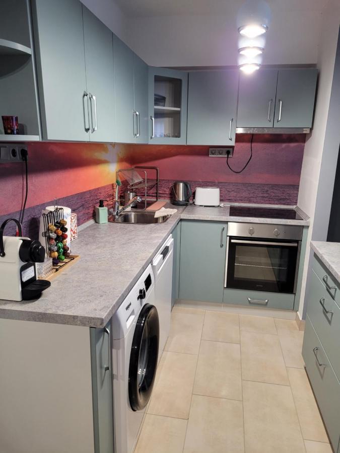 Appartamento Krisztina Apartman Salgótarján Esterno foto