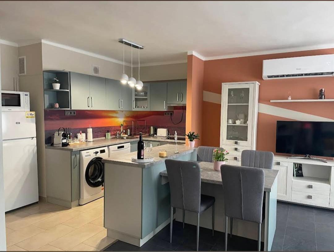 Appartamento Krisztina Apartman Salgótarján Esterno foto
